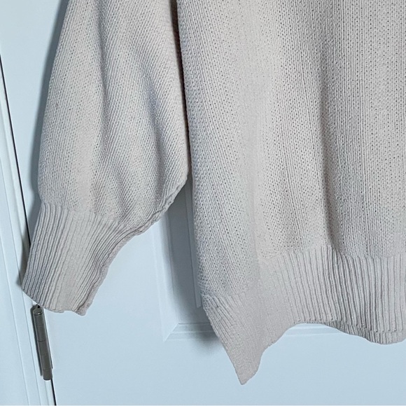 Abercrombie & Fitch Cream Oversized Crewneck Sweater  - 35618 - Picture 5 of 15